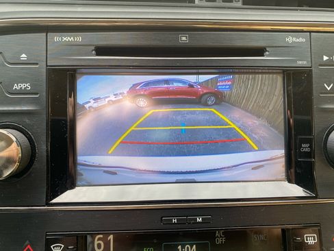 Used 2017 Toyota Avalon Limited image 22