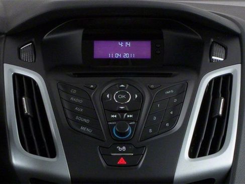 Used 2013 Ford Focus SE FWD image 9