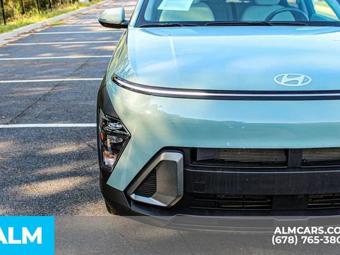 Used 2024 Hyundai Kona SEL FWD image 11