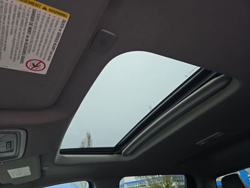 Certified 2022 GMC Sierra 3500 Denali image 23