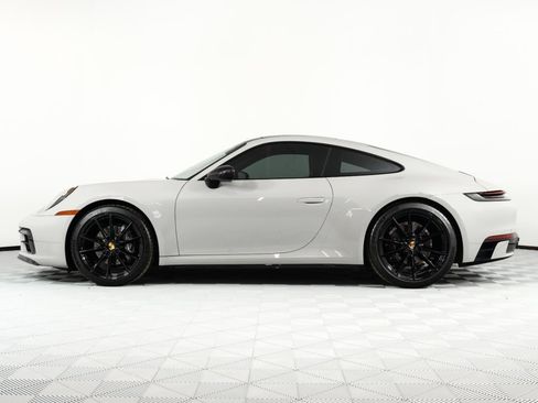 Used 2024 Porsche 911 Carrera RWD image 13