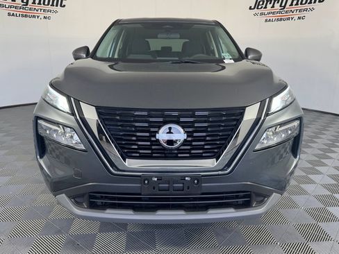 Used 2023 Nissan Rogue SV AWD/4WD image 5