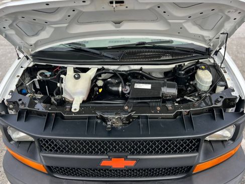 Used 2009 Chevrolet Express 1500 RWD 1500 135 image 34