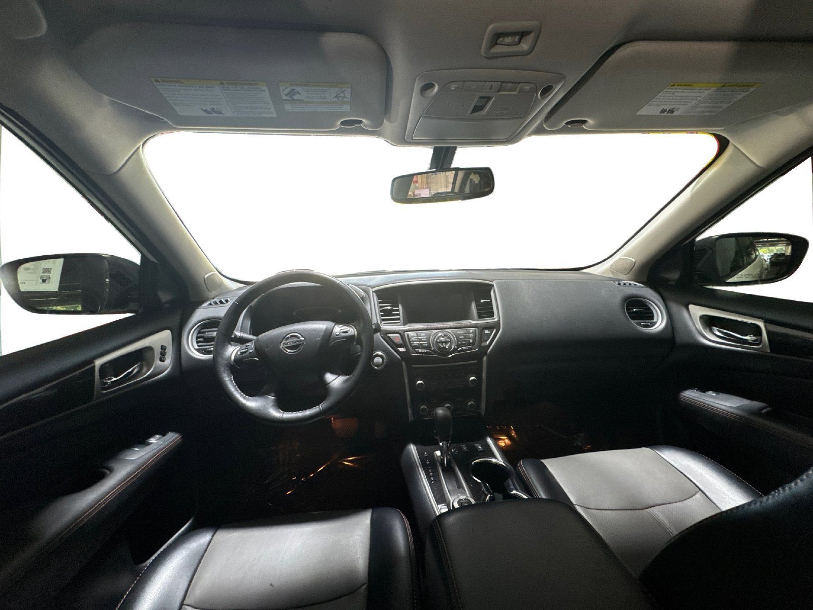 Used 2020 Nissan Pathfinder SL AWD/4WD image 13