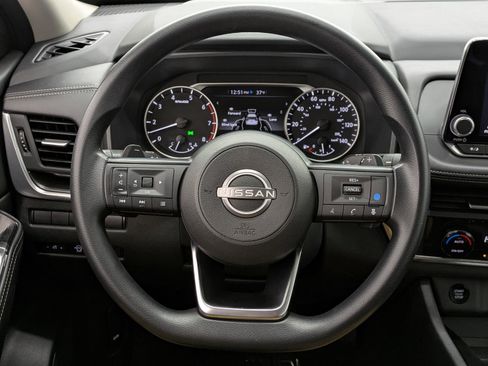 Used 2024 Nissan Rogue SV image 24