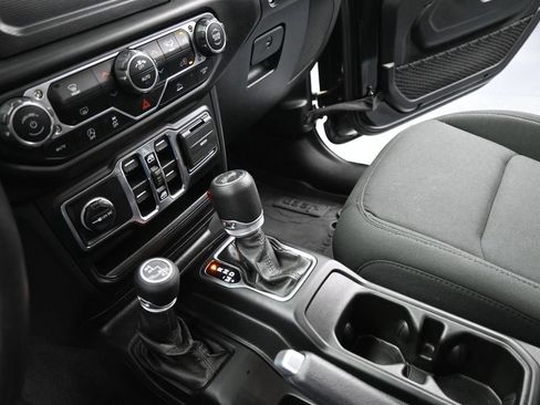 Used 2021 Jeep Wrangler Unlimited Sport AWD/4WD image 14