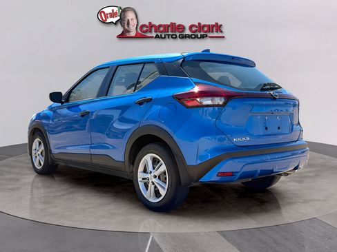 Certified 2022 Nissan Kicks S FWD image 3