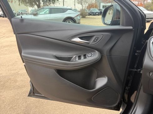 Used 2025 Buick Encore GX Preferred image 20