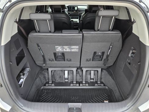 Certified 2026 Kia Carnival SX Prestige FWD image 14