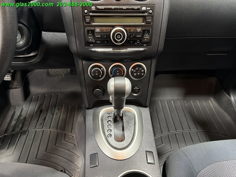 Used 2014 Nissan Rogue S AWD/4WD image 11