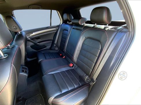 Used 2020 Volkswagen GTI SE image 24