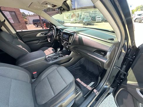 Used 2021 Chevrolet Traverse LT w/ LPO, Floor Liner Package image 10