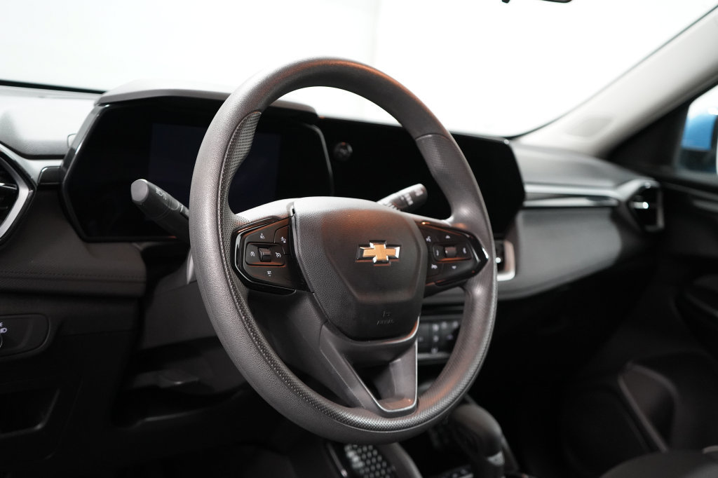 Used 2024 Chevrolet TrailBlazer LT w/ Driver Confidence Package AWD/4WD image 12