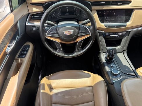 Used 2021 Cadillac XT5 Premium Luxury w/ Platinum Package FWD image 16