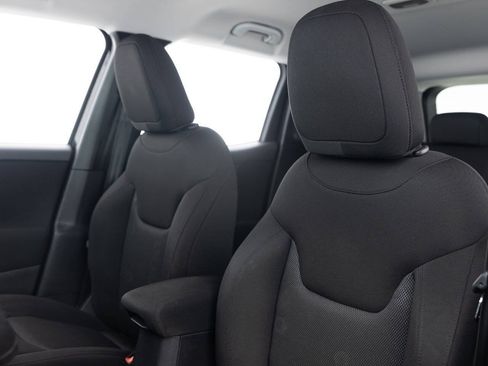 Used 2016 Jeep Renegade Latitude FWD image 22