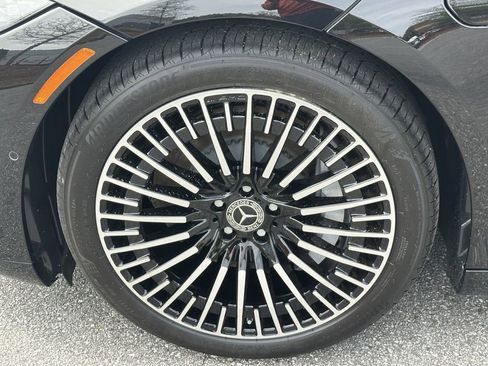 Certified 2023 Mercedes-Benz EQS 580 4MATIC Sedan image 13