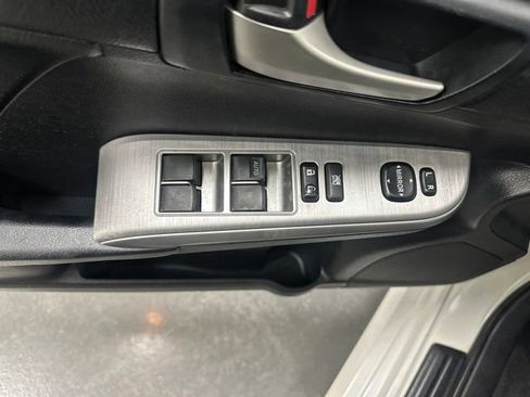 Used 2012 Toyota Camry SE FWD image 10