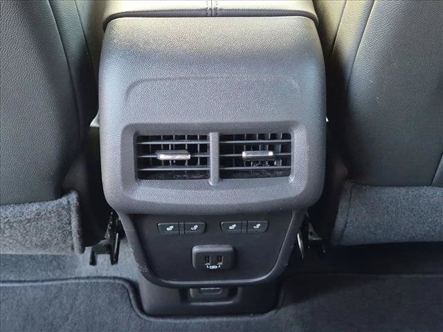 Used 2024 Chevrolet Equinox Premier FWD image 15