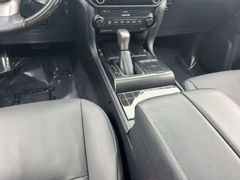 Used 2023 Lexus GX 460 Premium w/ Premium Package image 23