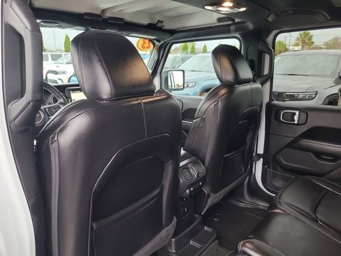 Used 2023 Jeep Wrangler Sahara w/ Cold Weather Group image 9