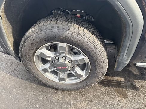 Used 2025 GMC Sierra 2500 SLT image 56