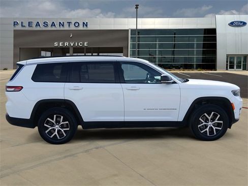 Used 2024 Jeep Grand Cherokee L Limited w/ Luxury Tech Group II image 6