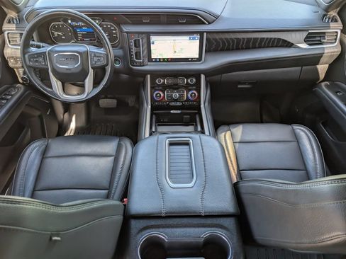 Used 2021 GMC Yukon Denali w/ Denali Premium Package AWD/4WD image 21