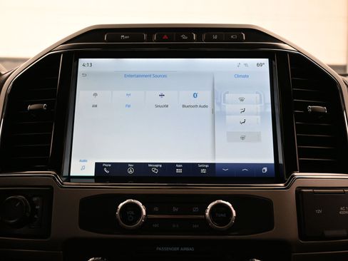 Used 2022 Ford F250 Lariat w/ Tremor Off-Road Package image 32