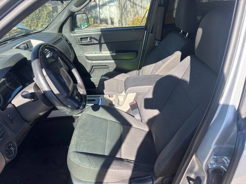 Used 2011 Ford Escape XLT FWD image 16