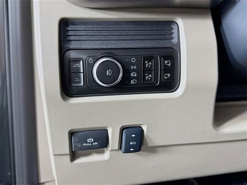 Used 2026 Ford F450 Platinum w/ Platinum Plus Package image 28