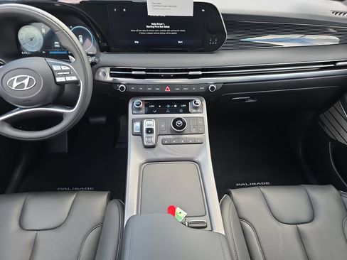 Used 2025 Hyundai Palisade Calligraphy FWD image 15