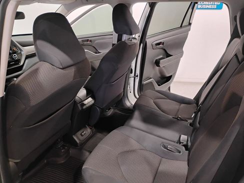 Used 2021 Toyota Highlander L image 22