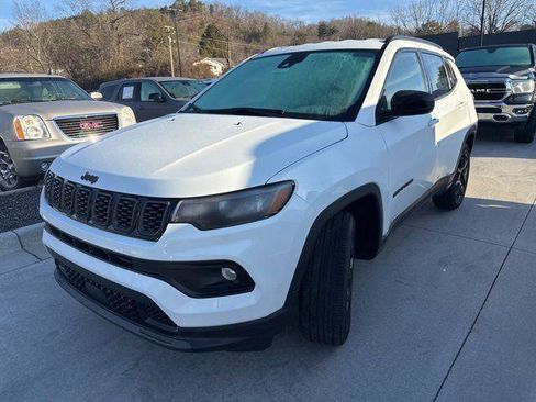 New 2026 Jeep Compass Latitude image 11