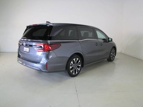 Used 2025 Honda Odyssey Elite image 23