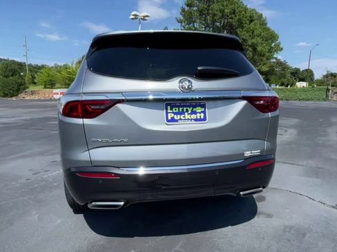 Used 2023 Buick Enclave Essence FWD image 7