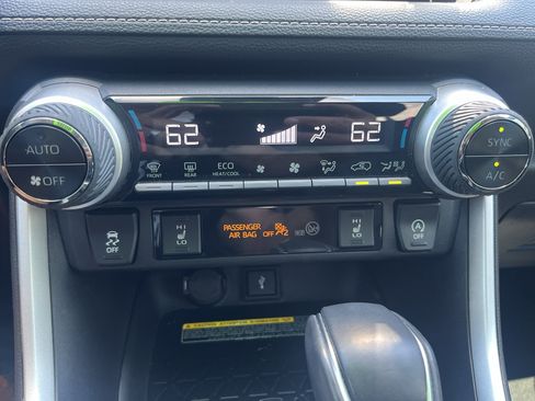 Used 2021 Toyota RAV4 XLE Premium FWD image 22