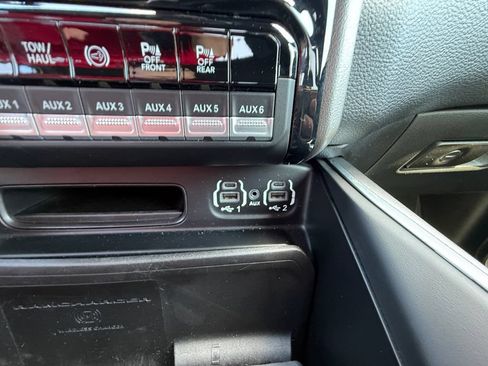 Used 2021 RAM 2500 Laramie AWD/4WD image 33