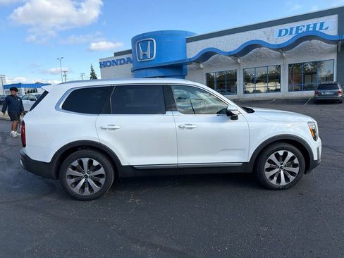 Used 2020 Kia Telluride EX w/ EX Premium Package AWD/4WD image 8