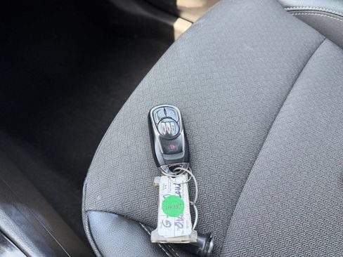 Used 2025 Buick Encore GX Preferred AWD/4WD image 20