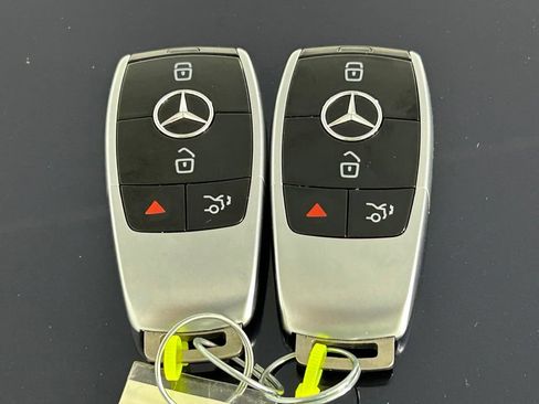 Used 2022 Mercedes-Benz E 350 4MATIC Sedan w/ AMG Line Exterior image 34