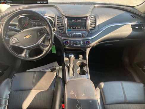 Used 2016 Chevrolet Impala LT FWD image 17