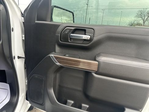 Used 2020 Chevrolet Silverado 1500 LT image 12