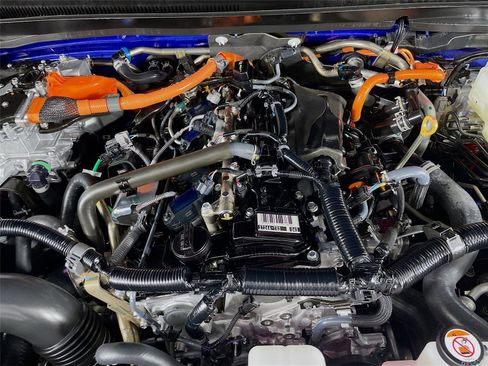 Used 2025 Toyota Tacoma TRD Off-Road image 33