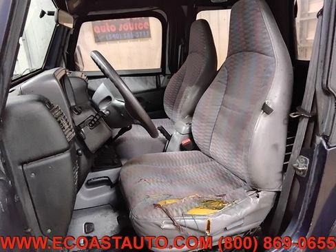 Used 1998 Jeep Wrangler SE image 10