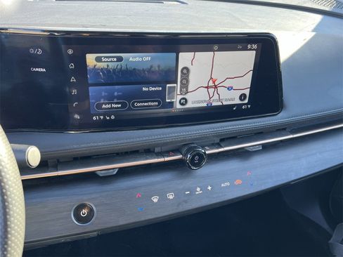 Certified 2023 Nissan Ariya AWD image 11