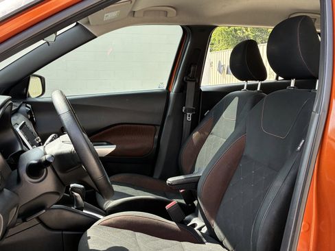 Used 2020 Nissan Kicks SR image 10
