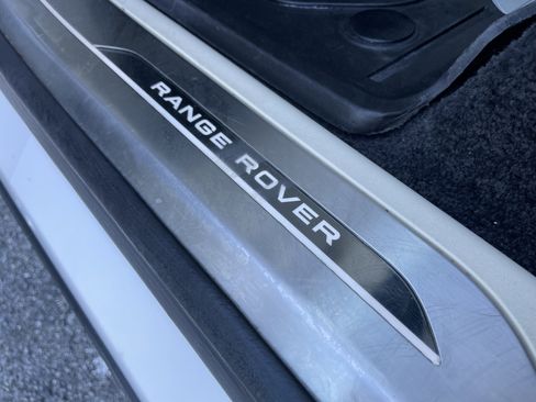 Used 2024 Land Rover Range Rover SE image 33