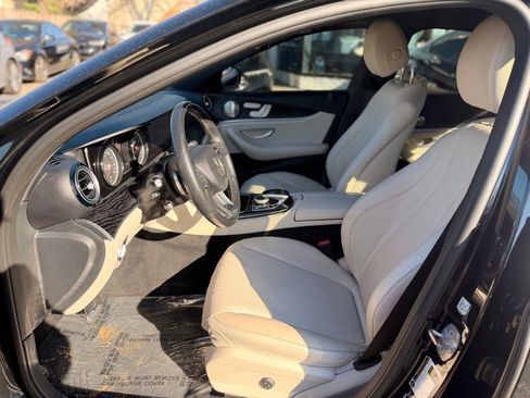 Used 2017 Mercedes-Benz E 300 4MATIC image 14