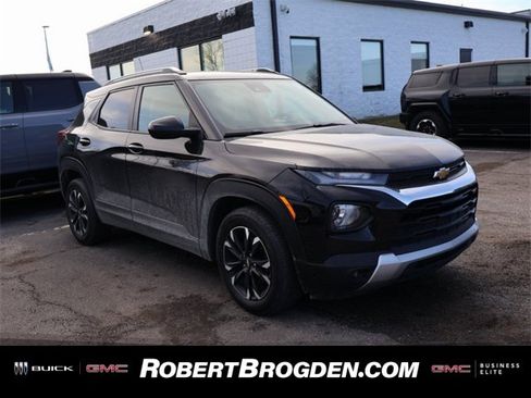 Used 2023 Chevrolet TrailBlazer LT image 1