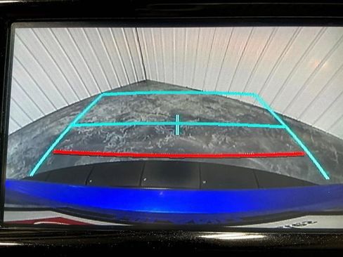 Certified 2020 Toyota Camry LE image 22